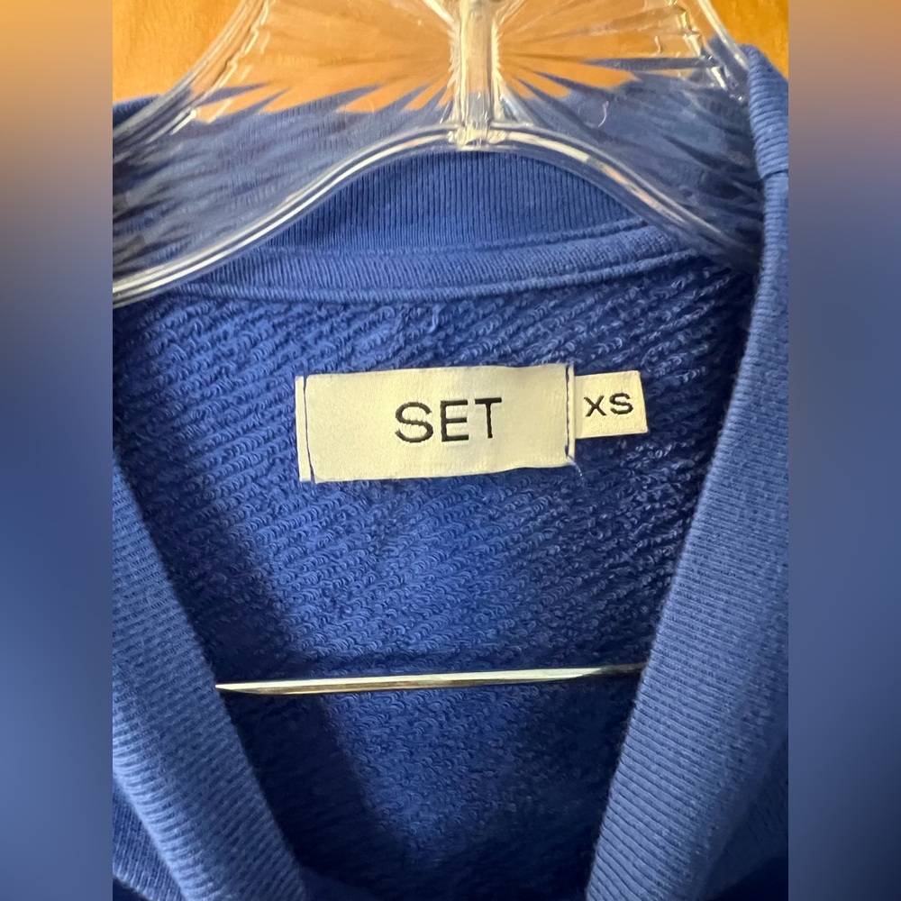 Set Active Crew Neck - Picture 2 of 5